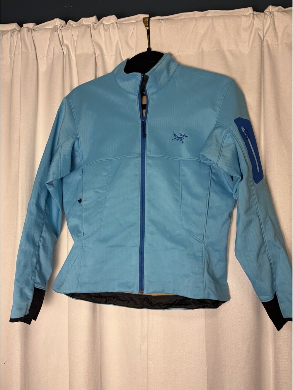 Arc’teryx Epsilon Light Blue Zip Lightweight Jacket Women’s Size Small